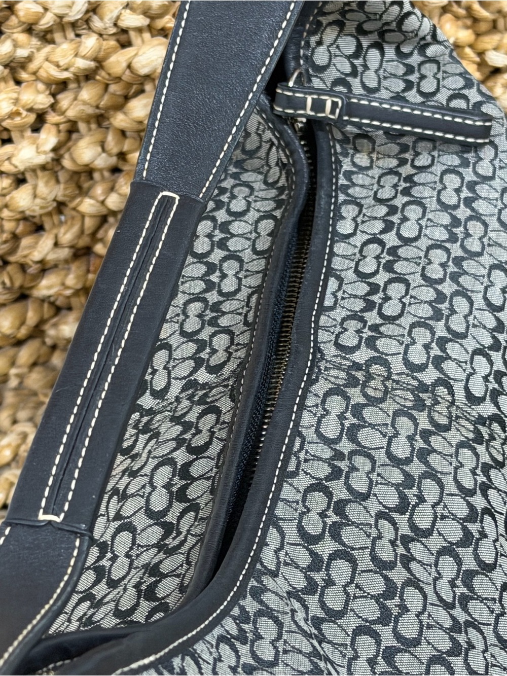 Vintage Coach Classic Signature Shoulder Hobo Bag - Picture 3 of 7